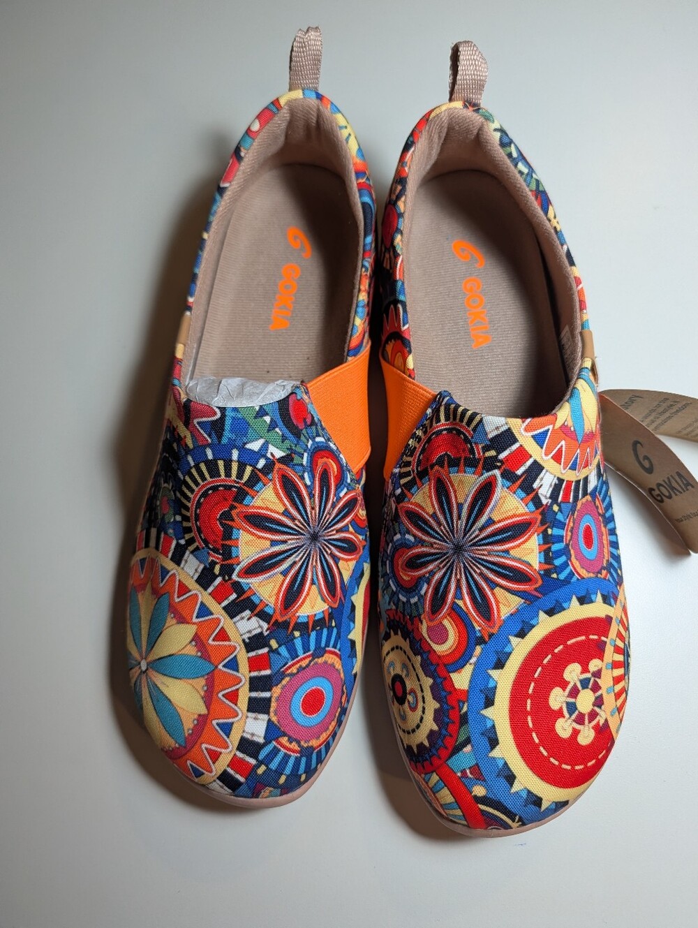 Gokia Slip-On Canvas Shoes Multicolor Floral Medallion Print Lhasa Blossom Sz 11